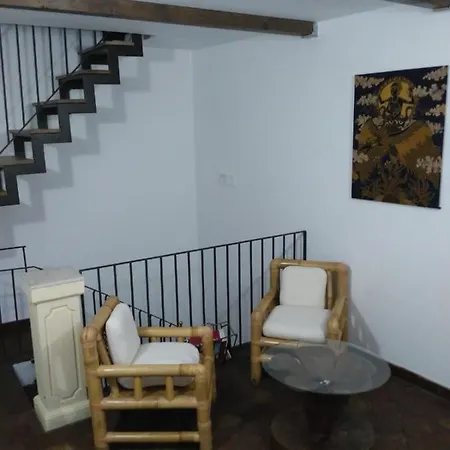 Piazza San Benedetto Bed & Breakfast 3*