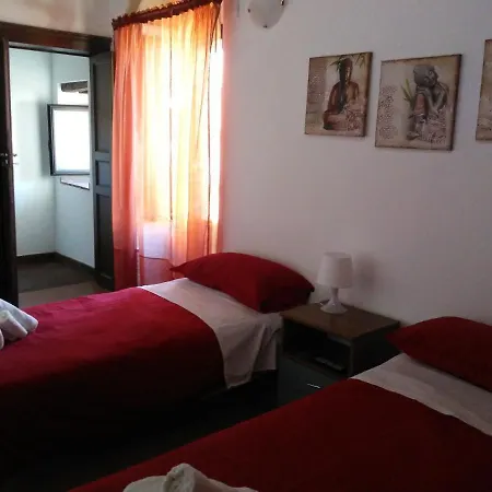 Bed & Breakfast Piazza San Benedetto Militello in Val di Catania